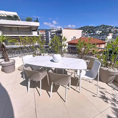 Penthouse Luxury 3 Bedroom 406 By Interhome *