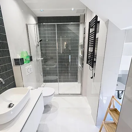 Penthouse Luxury 3 Bedroom 406 By Interhome