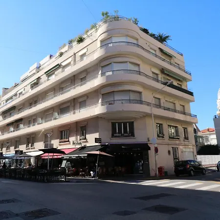 Penthouse Luxury 3 Bedroom 406 By Interhome *